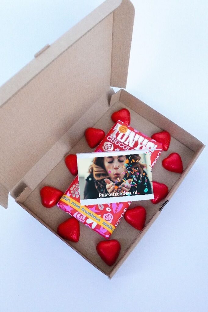 valentijns-pakket-valentijn-tony-s-chocolonely-brievenbuspost-thuiswerken-verrassing-pakketzenden